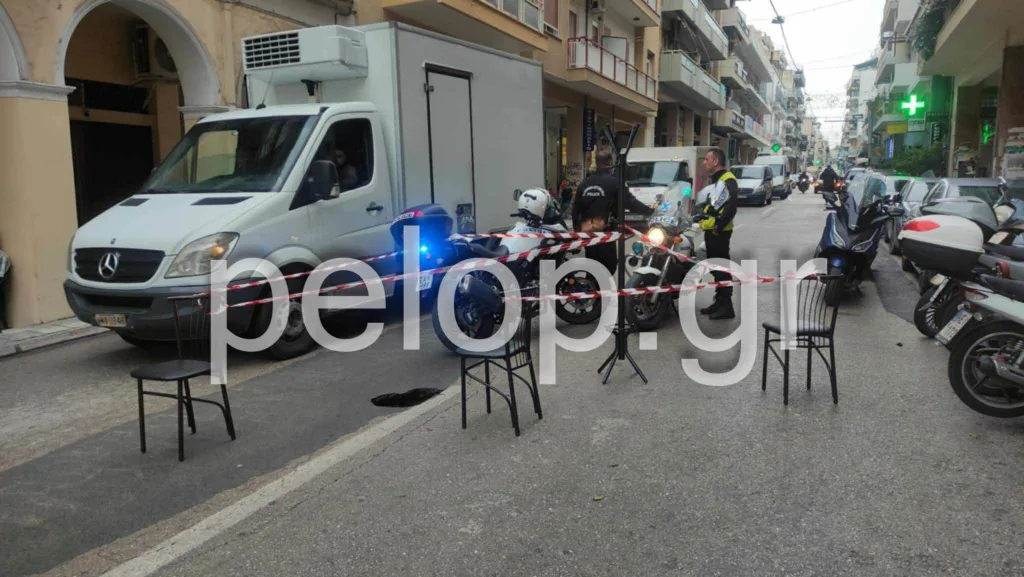 Πάτρα: Άνοιξε τρύπα στο οδόστρωμα της Κανακάρη - Η πιο.. “πατρινή” προσωρινή λύση! ΦΩΤΟ