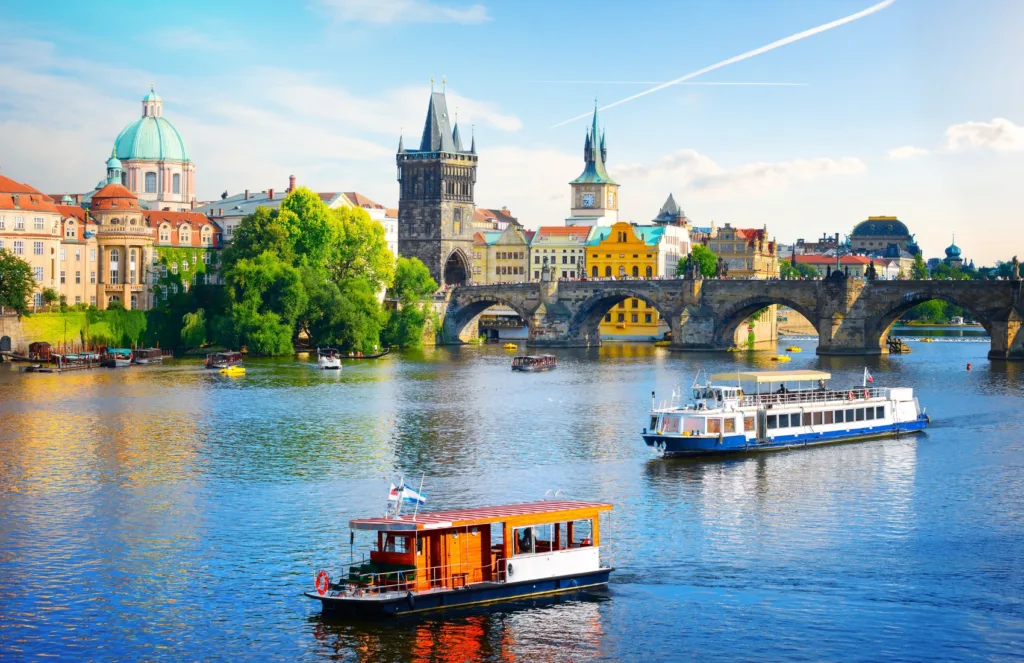 Χριστούγεννα στην Ευρώπη - Top 3 προορισμοί: Πράγα, Βιέννη, Βουδαπέστη Χριστούγεννα στην Ευρώπη - Top 3 προορισμοί: Πράγα, Βιέννη, Βουδαπέστη