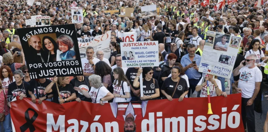Βαλένθια: Διαδήλωση έναν χρόνο μετά τις φονικές πλημμύρες με τους 229 νεκρούς Βαλένθια: Διαδήλωση έναν χρόνο μετά τις φονικές πλημμύρες με τους 229 νεκρούς