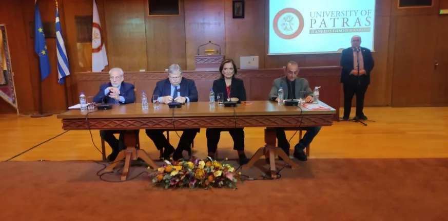 Κοινή αγωνία Μπακογιάννη-Βενιζέλου για εθνική συνεννόηση από την Πάτρα Κοινή αγωνία Μπακογιάννη-Βενιζέλου για εθνική συνεννόηση από την Πάτρα