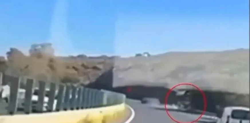 Τρόμος στον ΒΟΑΚ: 32χρονος οδηγός χτυπούσε σκόπιμα αυτοκίνητα στην Κρήτη Τρόμος στον ΒΟΑΚ: 32χρονος οδηγός χτυπούσε σκόπιμα αυτοκίνητα στην Κρήτη