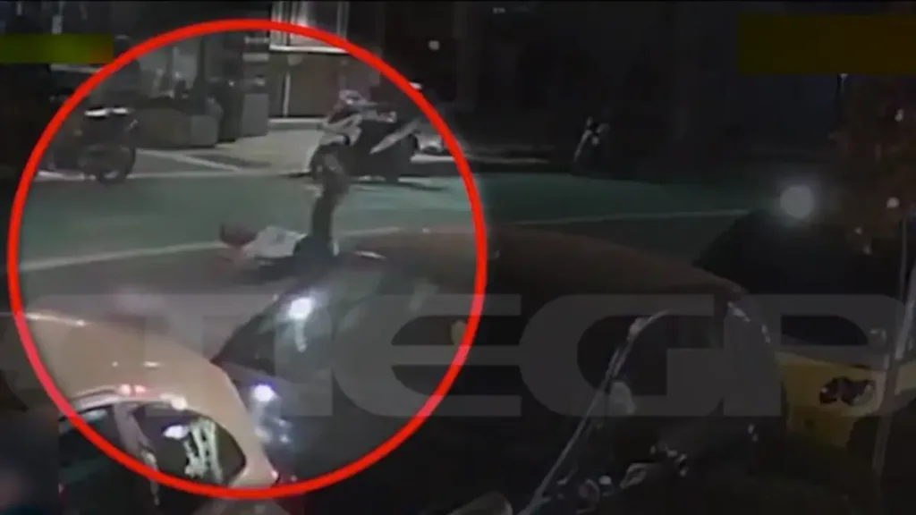 «Όλοι οι παππούδες παίρνουν ρούχα στα εγγόνια τους. Εγώ τι παίρνω; Ένα κεράκι και πάω και κάθομαι στο μνήμα» ΦΩΤΟ «Όλοι οι παππούδες παίρνουν ρούχα στα εγγόνια τους. Εγώ τι παίρνω; Ένα κεράκι και πάω και κάθομαι στο μνήμα» ΦΩΤΟ