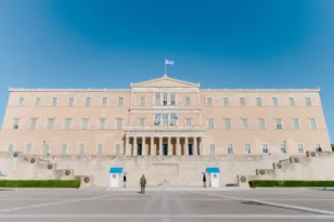 Την Τρίτη στη Βουλή η τροπολογία για το μνημείο του Αγνώστου Στρατιώτη