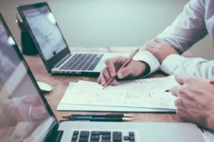 Διαπλανητικές Πλατφόρμες και η Γραφειοκρατία της Ψηφιοποίησης