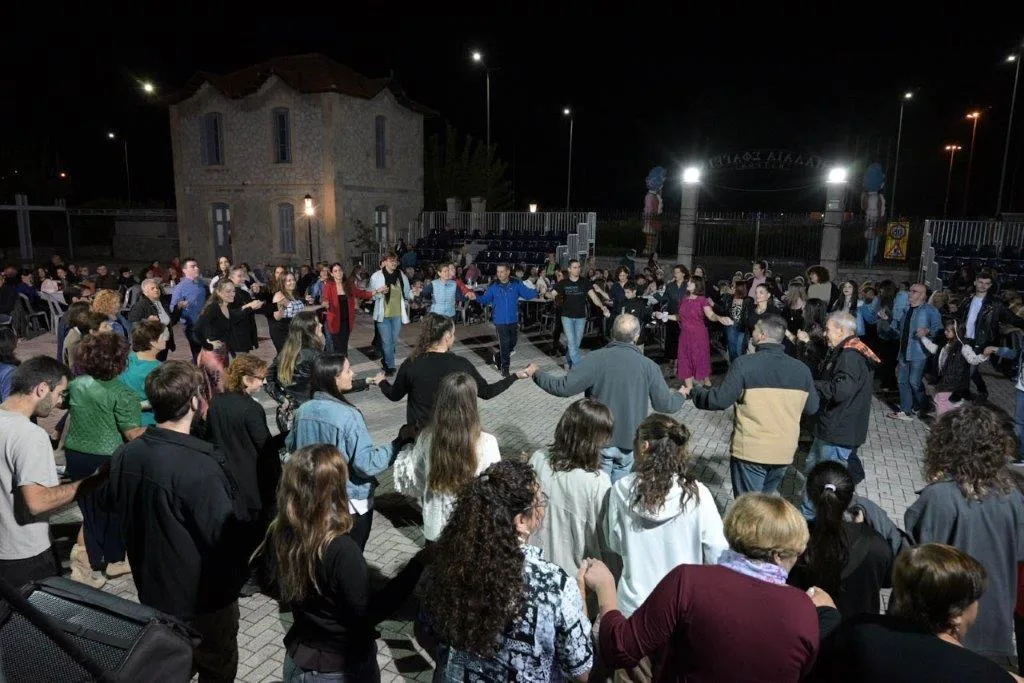49 χρόνια ζωής για το Χορευτικό του Δήμου Πατρέων - Μια γιορτή αφιερωμένη στη δύναμη της συλλογικής έκφρασης ΦΩΤΟ