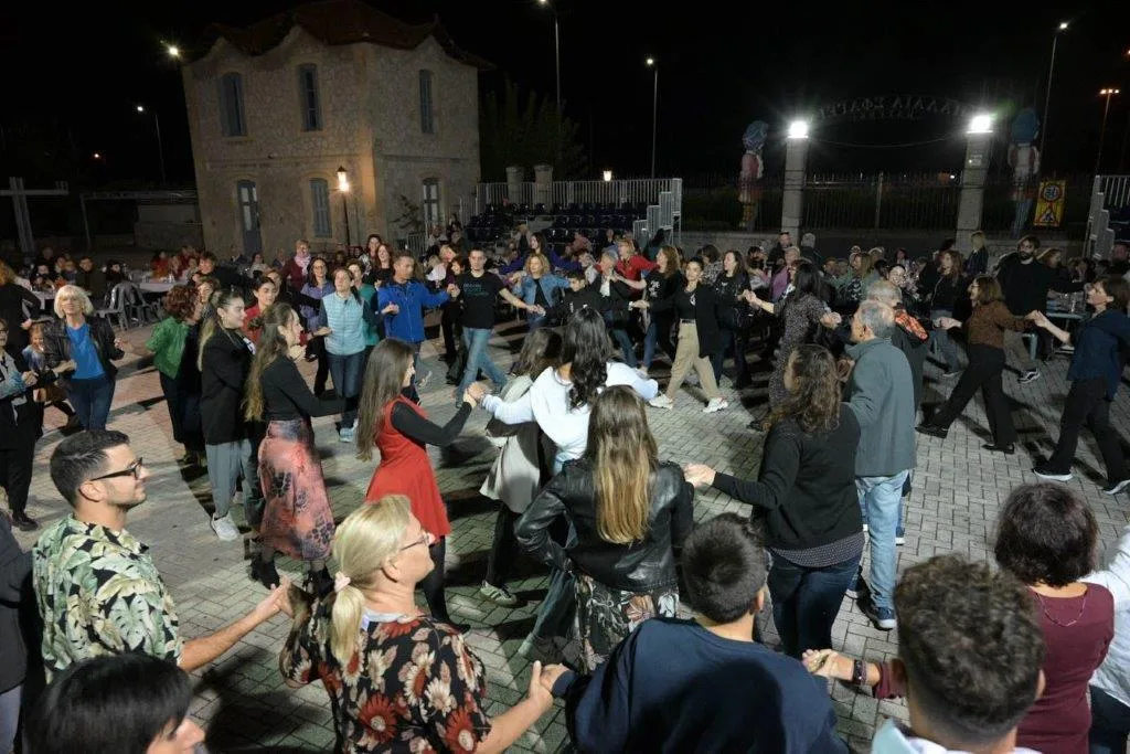 49 χρόνια ζωής για το Χορευτικό του Δήμου Πατρέων - Μια γιορτή αφιερωμένη στη δύναμη της συλλογικής έκφρασης ΦΩΤΟ
