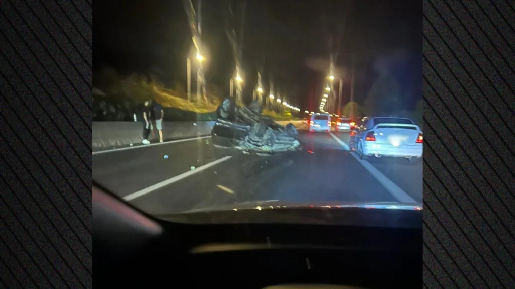 Σοβαρό τροχαίο στην Αθηνών - Λαμίας στο ύψος της Υλίκης Σοβαρό τροχαίο στην Αθηνών - Λαμίας στο ύψος της Υλίκης