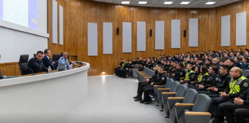 Χρυσοχοΐδης: «Η ανοχή στην ανομία τελείωσε» - Ενισχύεται η Τροχαία με 160 νέους αστυνομικούς και σχέδιο για μείωση των τροχαίων Χρυσοχοΐδης: «Η ανοχή στην ανομία τελείωσε» - Ενισχύεται η Τροχαία με 160 νέους αστυνομικούς και σχέδιο για μείωση των τροχαίων