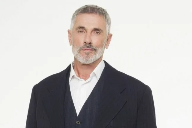 Σταύρος Ζαλμάς στην «Π»: «Δεν σταμάτησα ποτέ να ελπίζω, όσο κι αν πληγώθηκα» Σταύρος Ζαλμάς στην «Π»: «Δεν σταμάτησα ποτέ να ελπίζω, όσο κι αν πληγώθηκα»