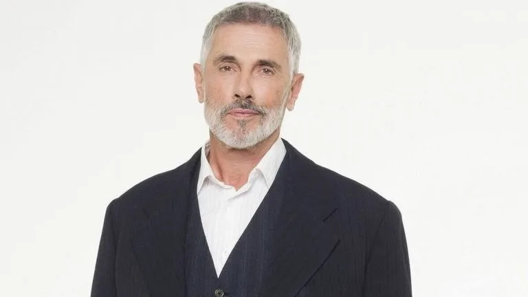 Σταύρος Ζαλμάς στην «Π»: «Δεν σταμάτησα ποτέ να ελπίζω, όσο κι αν πληγώθηκα»