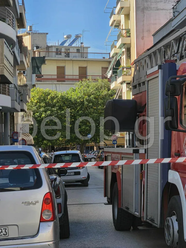 Πάτρα: Νεαρός απειλούσε να αυτοκτονήσει - Τον έπεισαν οι αστυνομικοί - «Αν με πάτε με ζουρλομανδύα, βουτάω»