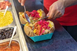 Κωνσταντινούπολη: Μάνα και τα δυο της παιδιά πέθαναν από ψεκασμένα τρόφιμα!