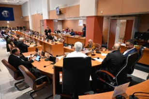 Δυτική Ελλάδα: Ομόφωνη αντίθεση του Περιφερειακού Συμβουλίου για το κλείσιμο υποκαταστημάτων ΕΛΤΑ