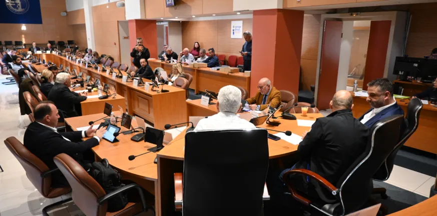 Δυτική Ελλάδα: Ομόφωνη αντίθεση του Περιφερειακού Συμβουλίου για το κλείσιμο υποκαταστημάτων ΕΛΤΑ