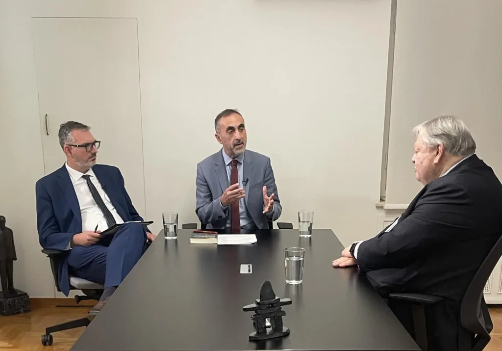 Ο Ευάγγελος Βενιζέλος στην «Π»: «Αυτός είναι ο πόλεμος της γενιάς μας» ΔΕΙΤΕ ΤΟ ΒΙΝΤΕΟ ΤΗΣ ΣΥΝΕΝΤΕΥΞΗΣ Ο Ευάγγελος Βενιζέλος στην «Π»: «Αυτός είναι ο πόλεμος της γενιάς μας» ΔΕΙΤΕ ΤΟ ΒΙΝΤΕΟ ΤΗΣ ΣΥΝΕΝΤΕΥΞΗΣ