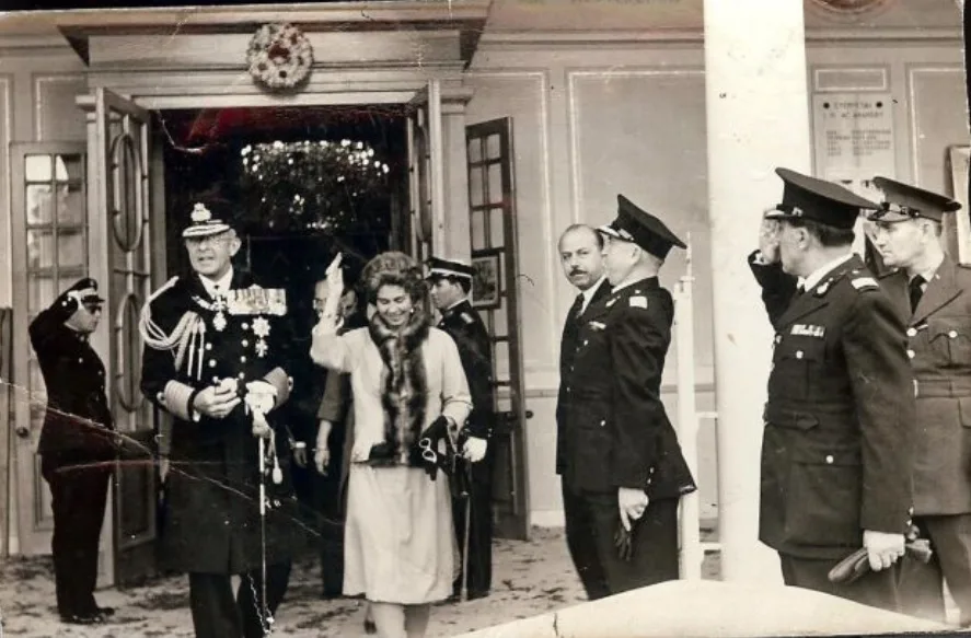 Πάτρα: Η πόλη γιορτάζει τον Άγιο Ανδρέα με λαμπρότητα ΔΕΙΤΕ ΖΩΝΤΑΝΑ - Ρετρό-αφιέρωμα σε εορτασμούς του παρελθόντος