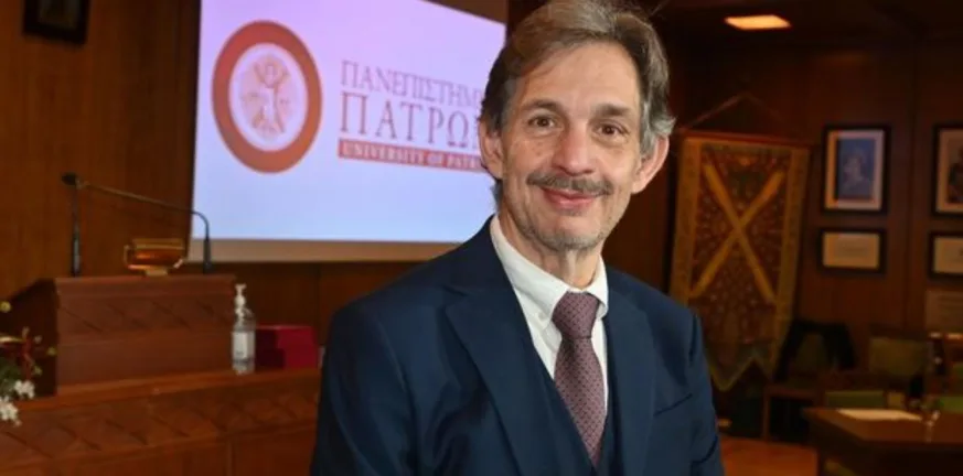 «Μας πνίγει το δαιδαλώδες σύστημά μας»