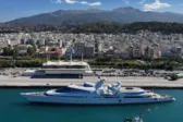 Η θαλαμηγός «Yas» του Εμίρη των ΗΑΕ στην Πάτρα: Τους άρεσε η πόλη κι έμειναν παραπάνω