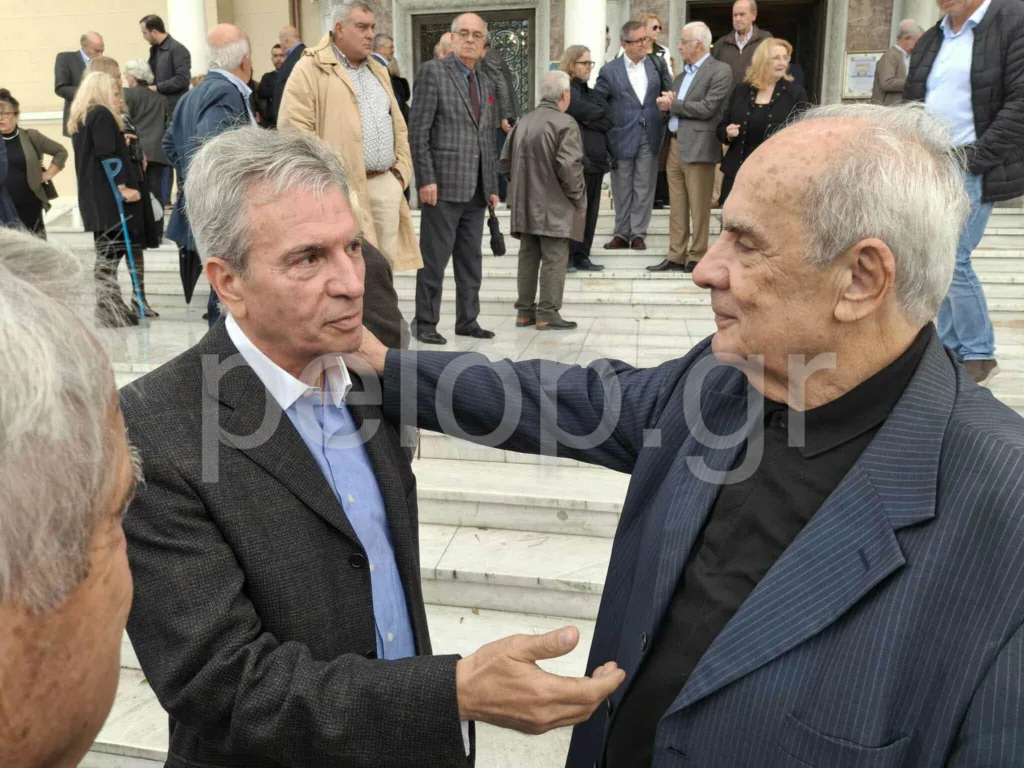 Το τελευταίο αντίο στον Θρασύβουλο Μαυρομμάτη – Πλήθος κόσμου αποχαιρέτησε τον ιστορικό παράγοντα της ΝΔ
