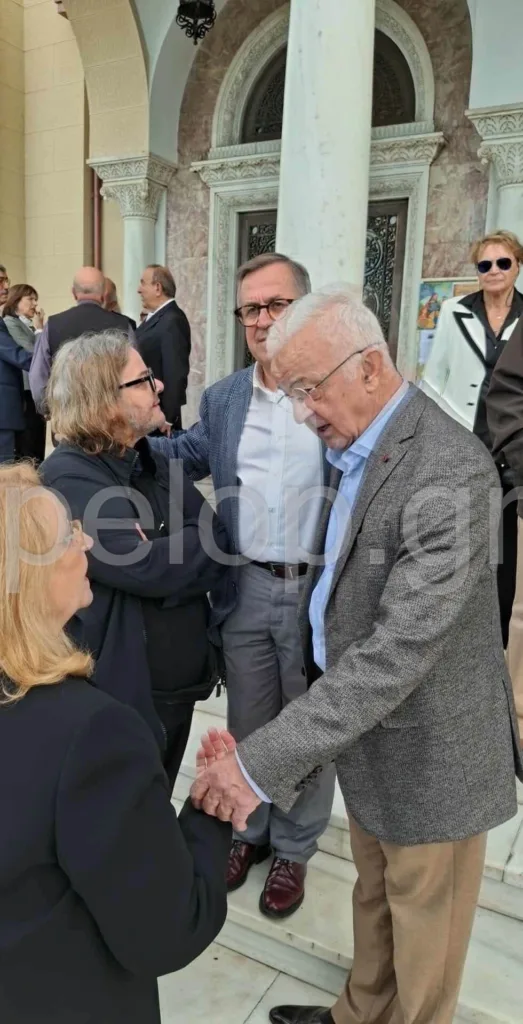 Το τελευταίο αντίο στον Θρασύβουλο Μαυρομμάτη – Πλήθος κόσμου αποχαιρέτησε τον ιστορικό παράγοντα της ΝΔ