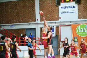 Δεν ήταν ντέρμπι, η Αχαγιά ΄82 «καθάρισε την Παναχαϊκή - Φωτογραφίες/βίντεο Δεν ήταν ντέρμπι, η Αχαγιά ΄82 «καθάρισε την Παναχαϊκή - Φωτογραφίες/βίντεο