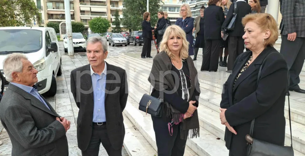 Το τελευταίο αντίο στον Θρασύβουλο Μαυρομμάτη – Πλήθος κόσμου αποχαιρέτησε τον ιστορικό παράγοντα της ΝΔ