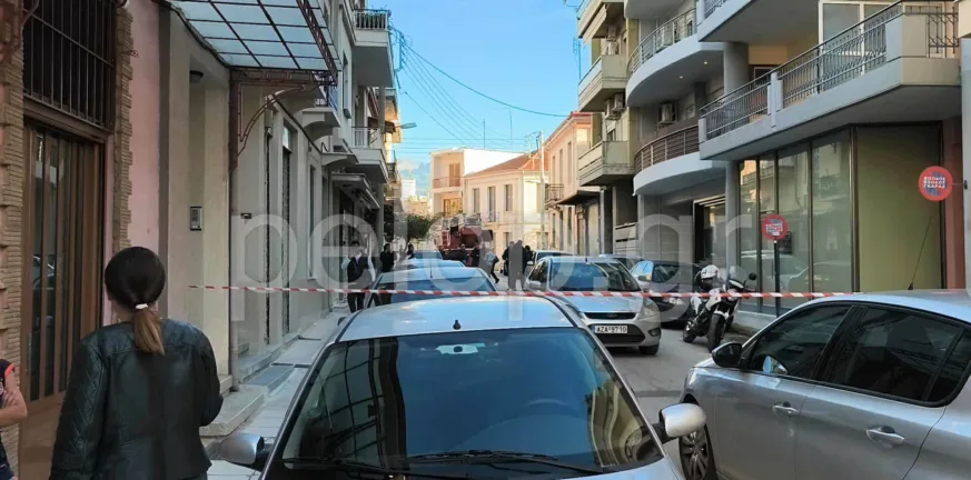 Πάτρα: Νεαρός απειλούσε να αυτοκτονήσει - Τον έπεισαν οι αστυνομικοί - «Αν με πάτε με ζουρλομανδύα, βουτάω»