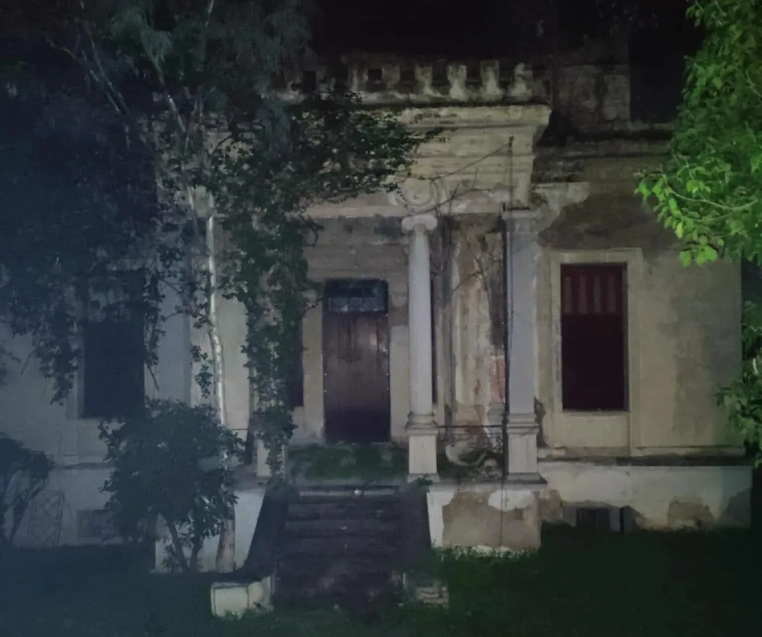 Πάτρα: Η έπαυλη ξυπνά όταν πέφτει η νύχτα - Η «Π» πέρασε μια βραδιά στη Βίλα Λυμπερόπουλου ΦΩΤΟ