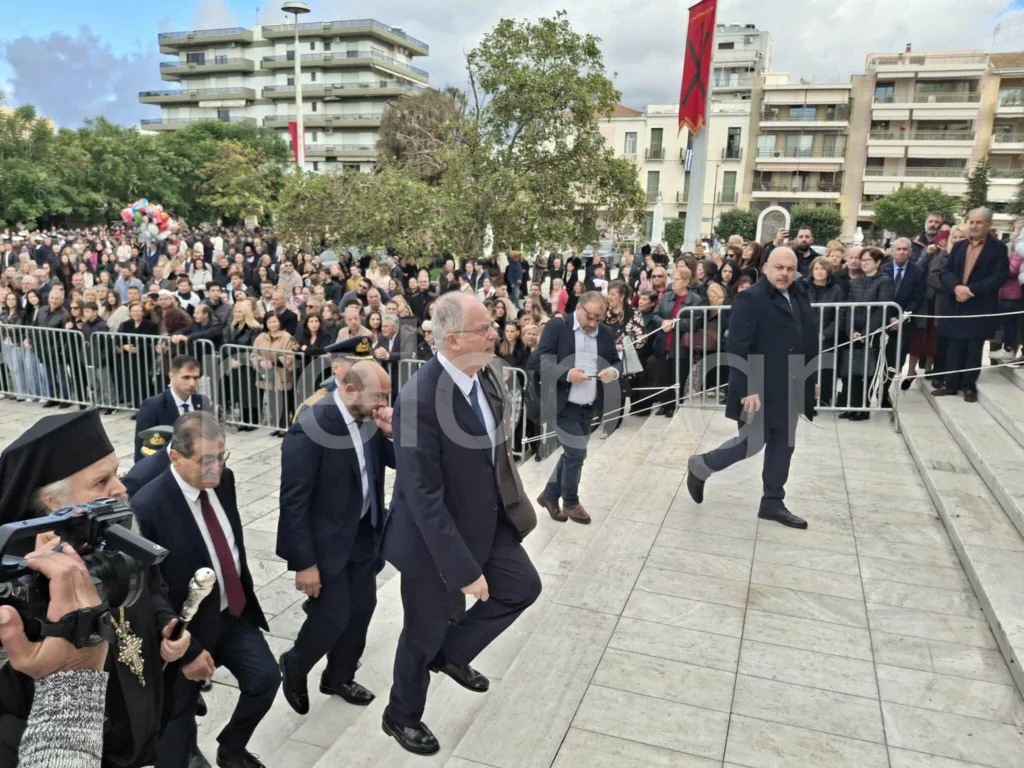 Η Πάτρα γιορτάζει τον Άγιο Ανδρέα - ΔΕΙΤΕ την Πολυαρχιερατική Θεία Λειτουργία παρόντος του Προέδρου της Δημοκρατίας