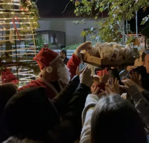 Γιορτή στα Ζαχλωρίτικα σε φόντο Χριστουγέννων ΦΩΤΟΓΡΑΦΙΕΣ