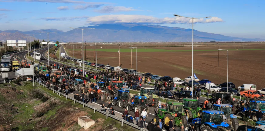 Μπλόκα: Αγριεμένοι οι αγρότες, δεν κάνουν ούτε βήμα πίσω!
