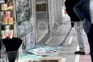 Ισχυρή ανεμοθύελλα στο κέντρο της Πάτρας: Έσπασαν τζαμαρίες και κλαριά δέντρων ΦΩΤΟ