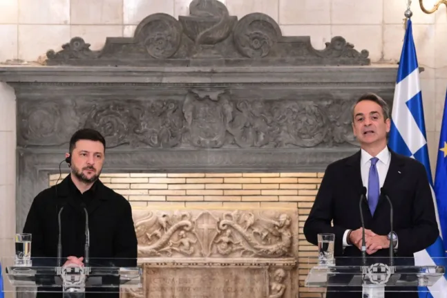 ΚΚΕ για Μητσοτάκη-Ζελένσκι: Εφυγαν οι Αμερικανοί ντίλερς του πανάκριβου LNG και κατέφτασε ο αγοραστής του διεφθαρμένου καθεστώτος