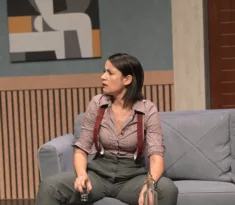 Η ερασιτέχνης ηθοποιός Αθηνά Παπαργύρη στην «Π»: «Το χιούμορ τροφή για σκέψη»