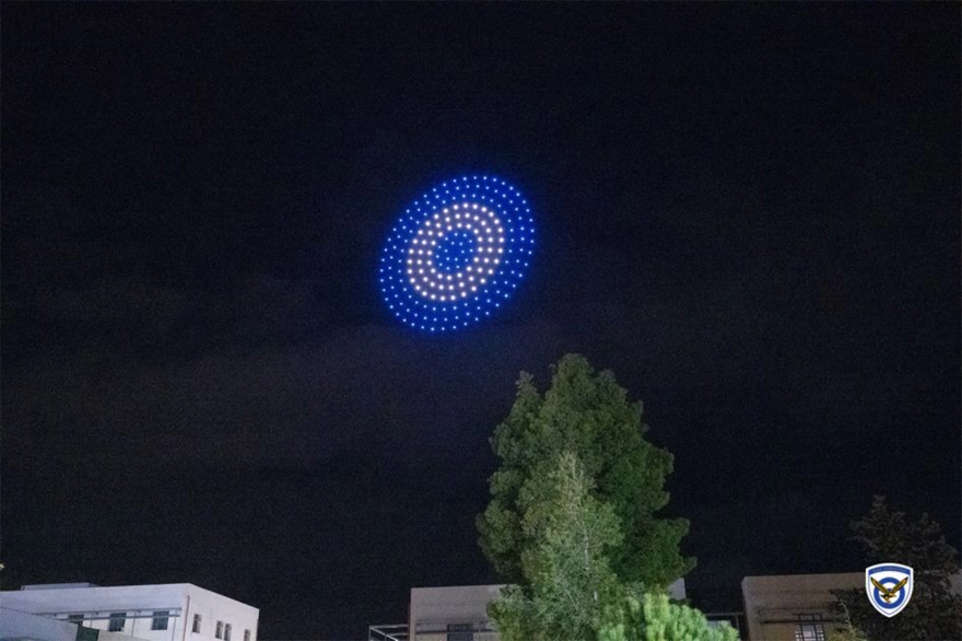 Θεαματικό σόου drones στη Σχολή Ικάρων – «Μπλε» μαχητικό κατέρριψε «κόκκινο» στον ουρανό ΦΩΤΟ-ΒΙΝΤΕΟ