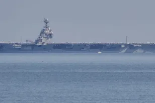 «Τύμπανα» πολέμου στη Βενεζουέλα, τι σηματοδοτεί η αφιξη αμερικανικού αεροπλανοφόρου