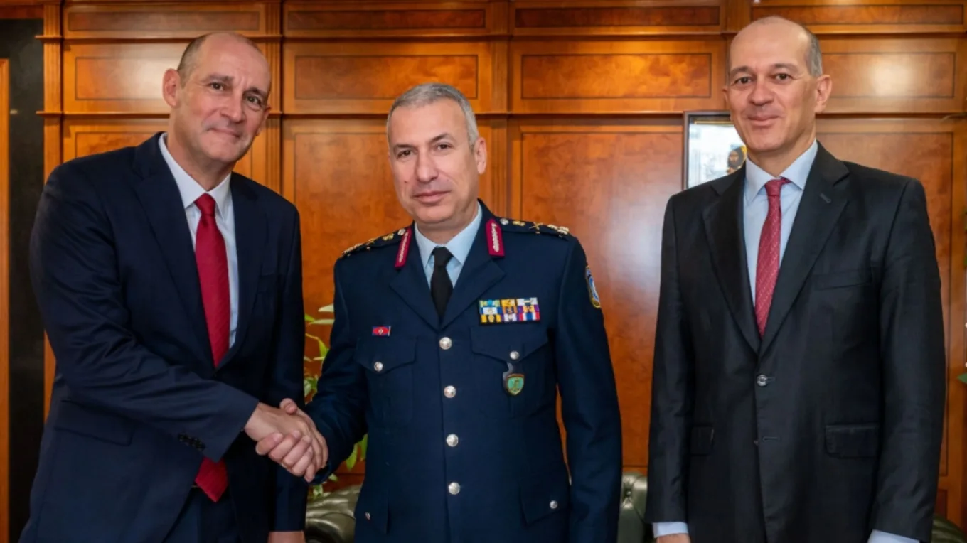 Αυτός είναι ο λόγος που ο Αρχηγός της Ελληνικής Αστυνομίας, Αντιστράτηγος Δ. Μάλλιος συναντήθηκε με τους Γιώργο και Παναγιώτη Αγγελόπουλο Αυτός είναι ο λόγος που ο Αρχηγός της Ελληνικής Αστυνομίας, Αντιστράτηγος Δ. Μάλλιος συναντήθηκε με τους Γιώργο και Παναγιώτη Αγγελόπουλο