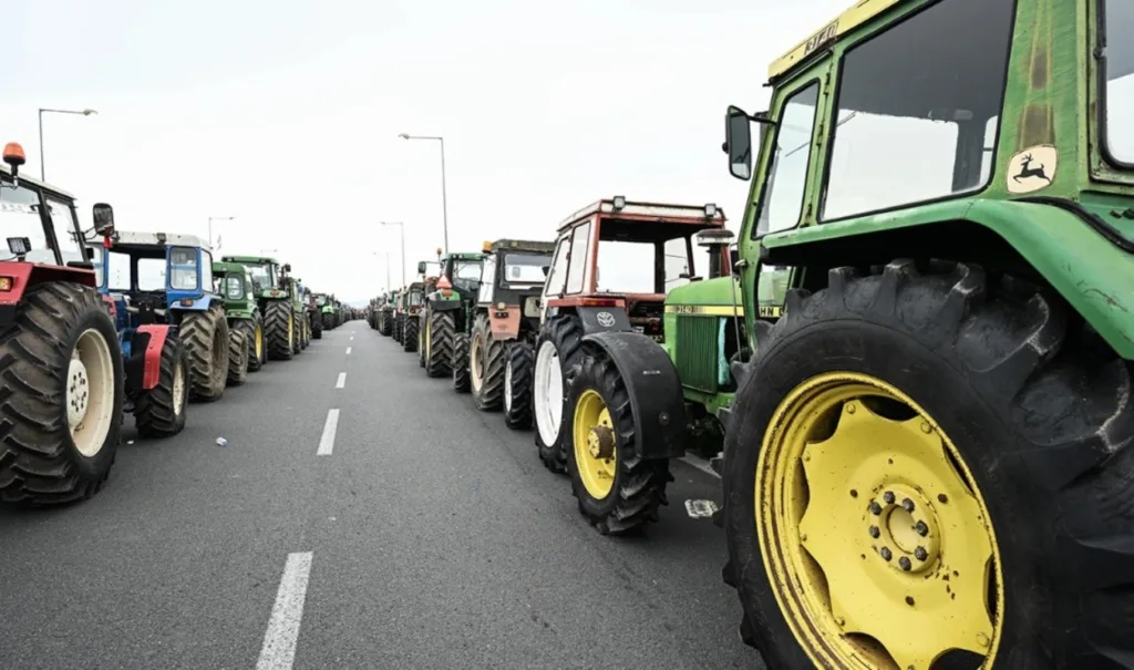 Αγρότες και κτηνοτρόφοι της Αχαΐας σε θέση μάχης: Σχεδιάζουν μπλόκο στα διόδια Ρίου Αγρότες και κτηνοτρόφοι της Αχαΐας σε θέση μάχης: Σχεδιάζουν μπλόκο στα διόδια Ρίου