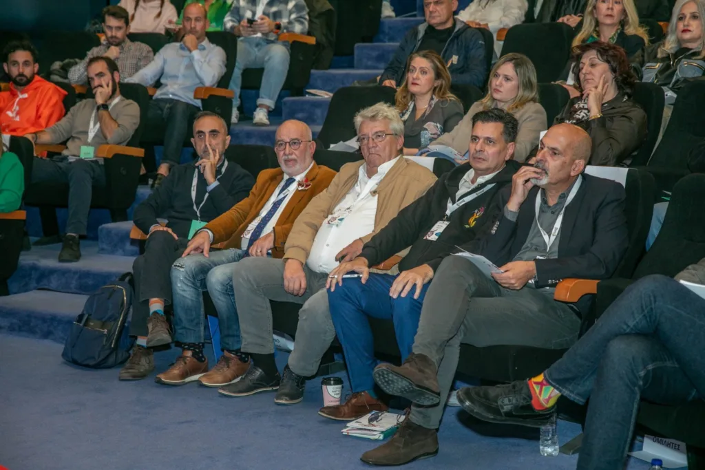 Ημερίδα της Καρναβαλικής Ακαδημίας Πατρών: «Ας αξιοποιήσουν τα χρήματα!» - «Καμπανάκι» για αβελτηρία της δημοτικής αρχής Ημερίδα της Καρναβαλικής Ακαδημίας Πατρών: «Ας αξιοποιήσουν τα χρήματα!» - «Καμπανάκι» για αβελτηρία της δημοτικής αρχής