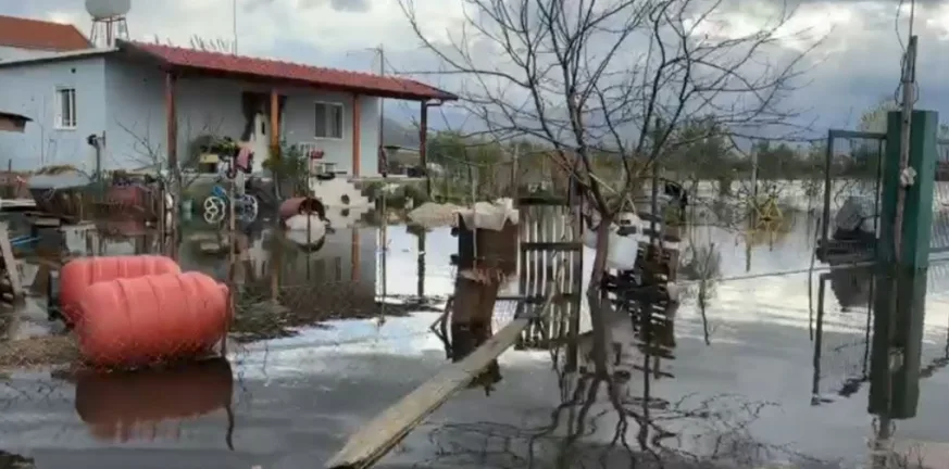 Αλβανία: Μία νεκρή και εκατοντάδες εκτοπισμένοι από τις χειρότερες πλημμύρες των τελευταίων δεκαετιών