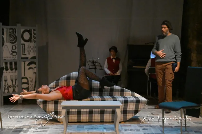 «Ο Κος Αμιλκάρ» σαρώνει στο θέατρο «Αγορά»: Τέσσερις τελευταίες παραστάσεις από το Ρεφενέ