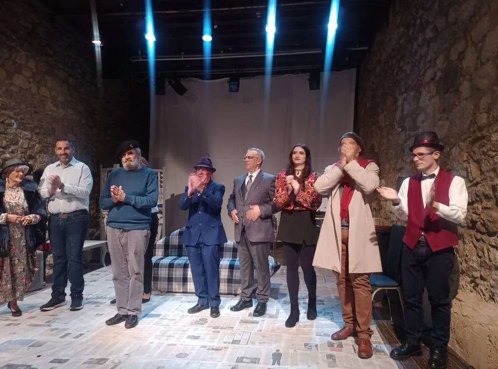 «Ο Κος Αμιλκάρ» σαρώνει στο θέατρο «Αγορά»: Τέσσερις τελευταίες παραστάσεις από το Ρεφενέ