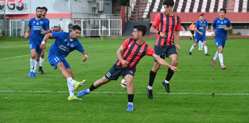 Πίσω στο σκορ η Παναχαϊκή στο ημίχρονο με Πανγυθεατικό