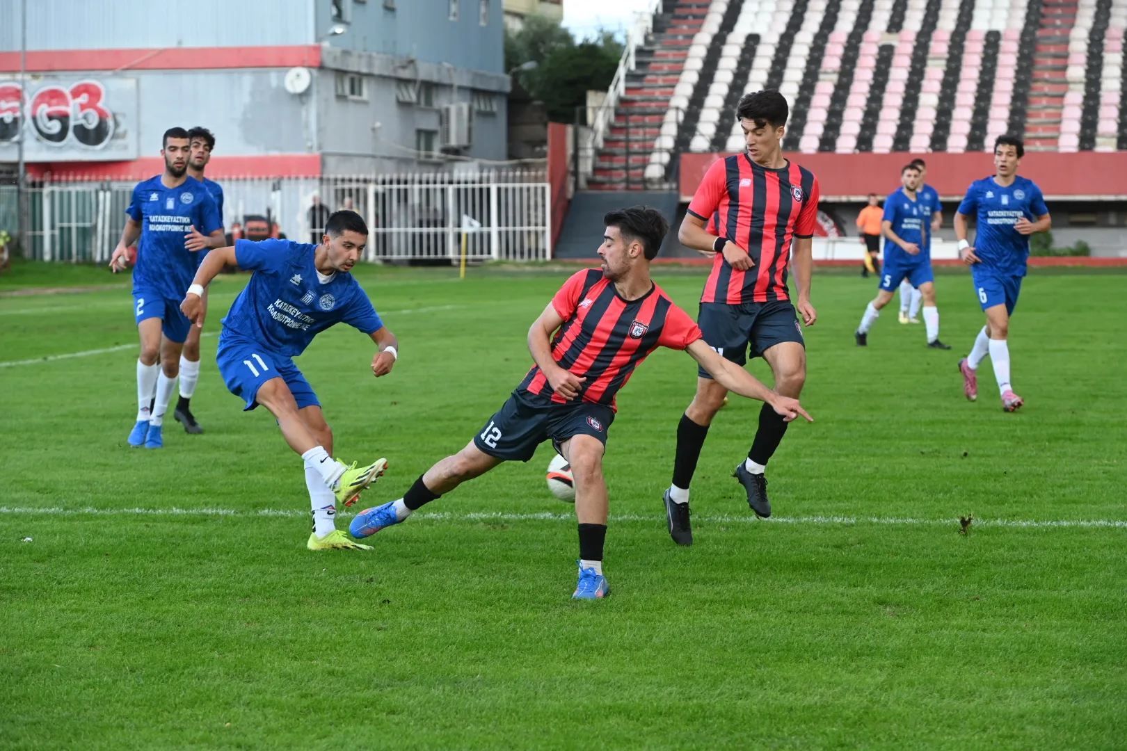 Πίσω στο σκορ η Παναχαϊκή στο ημίχρονο με Πανγυθεατικό