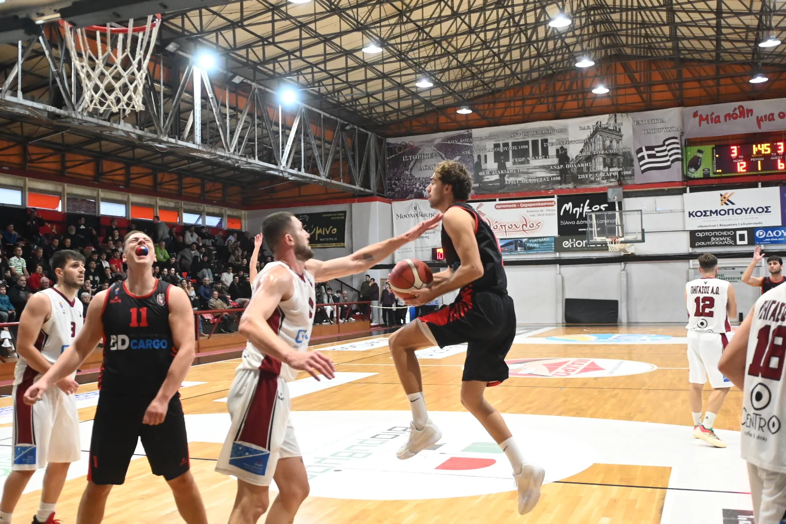 Η μπασκετική Παναχαϊκή... ψεκάστε, σκουπίστε, τελειώσατε - Φωτογραφίες/δηλώσεις