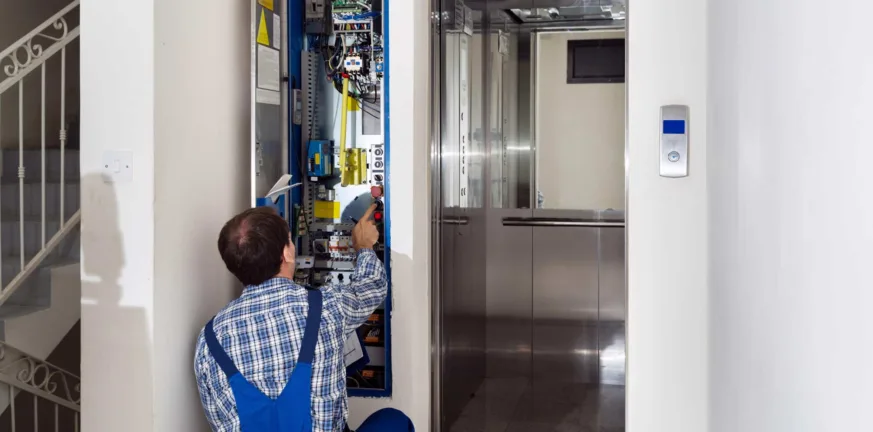 Αναβάθμιση και αντικατάσταση ανελκυστήρα: Πώς να πετύχετε έκπτωση φόρου έως 16.000 ευρώ