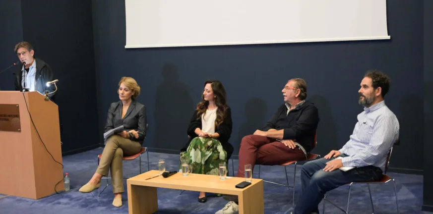 Με 9.000 επισκέπτες ολοκληρώθηκε η έκθεση του Robert McCabe στο Αρχαιολογικό Μουσείο Πατρών