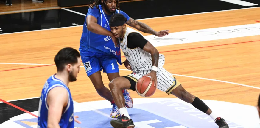 Ο Απόλλων μπροστά με +13 στο ημίχρονο με τον Έσπερο Καλλιθέας