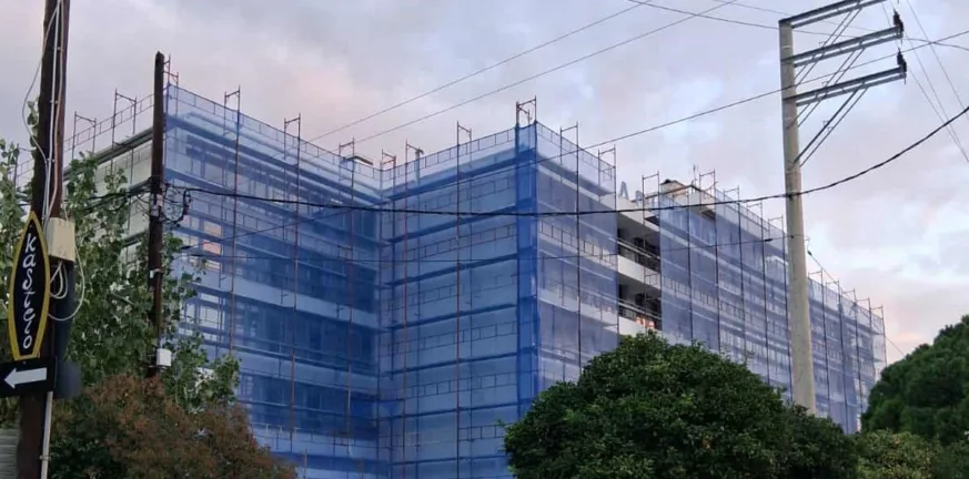 Αυτό το ξενοδοχείο της Πάτρας έκλεισε για ανακαίνιση ΦΩΤΟ