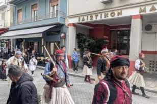 Κορυφώθηκαν οι εορτασμοί για την Απελευθέρωση της Πάτρας από τους Οθωμανούς – Παρέλαση στη Ρήγα Φεραίου ΦΩΤΟ ΒΙΝΤΕΟ